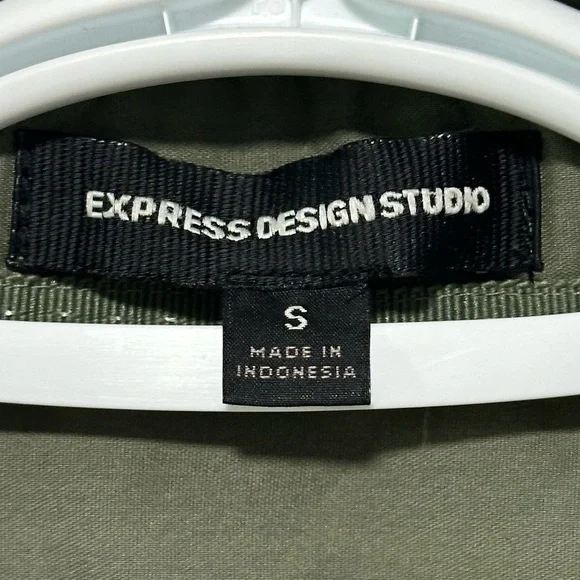 Express Design Studio Olive Green Military-Style Fitted Button Down Shirt – S - Picture 2 of 5